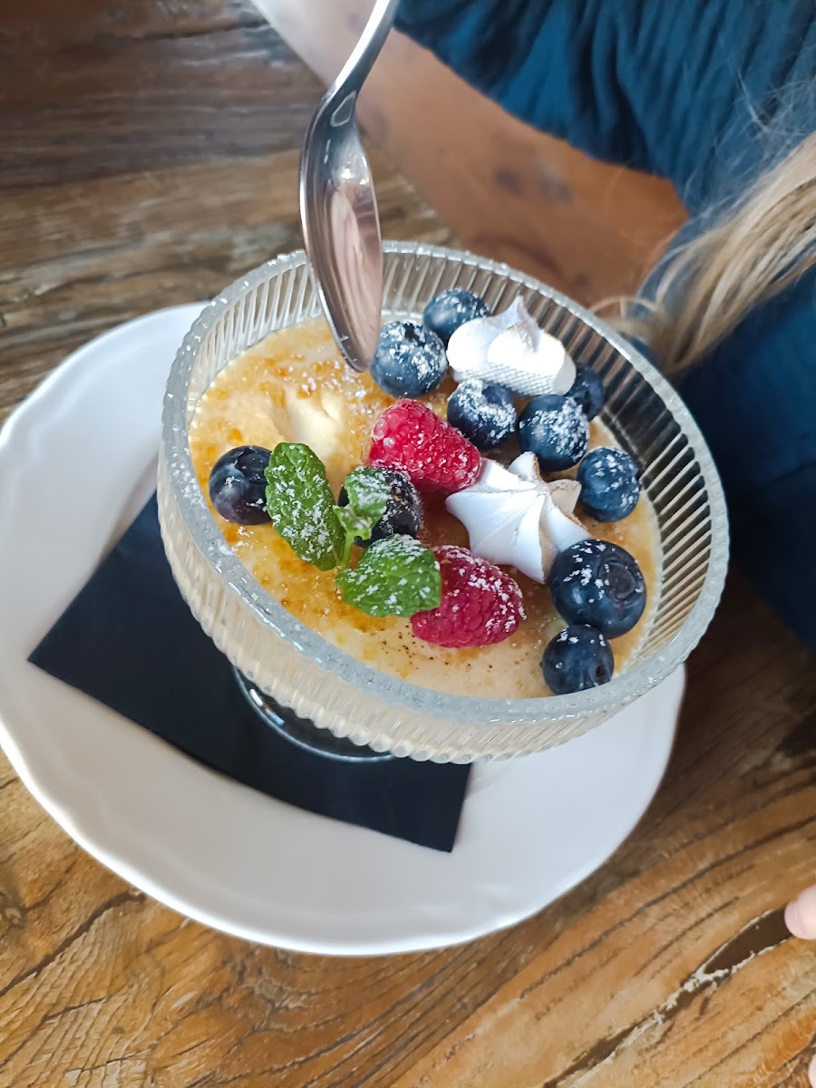 Zamek Sarny - Café Scharfeneck-10